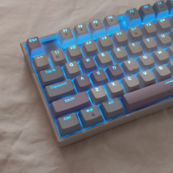 Gaming Keyboard Magegee - Picture 2 of 4